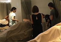 東京リメディアルセラピーアカデミー オイルマッサージ技術習得講座 授業風景 3|スクール