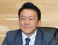 井上 健一