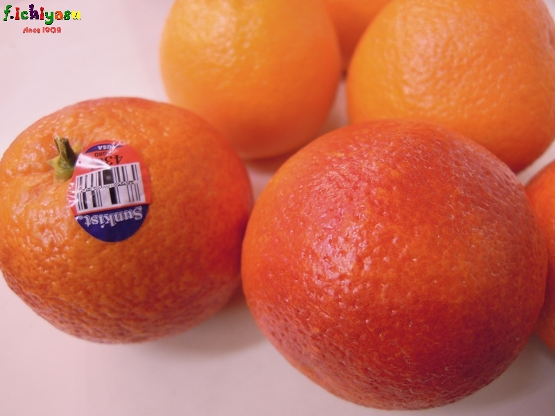 「ブラッドオレンジ」入荷してます (^^♪
Today’s Fruits ♪