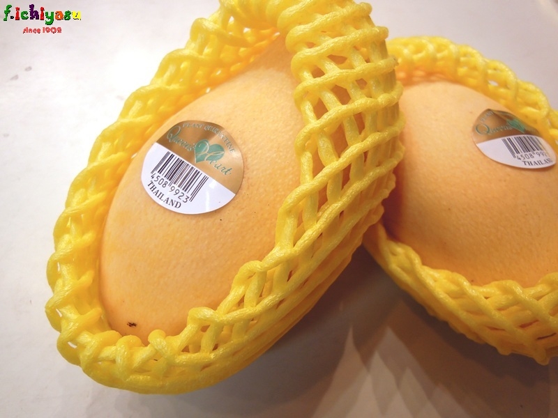 タイ産のマンゴー「ナムドクマイ」
Today’s Fruits ♪